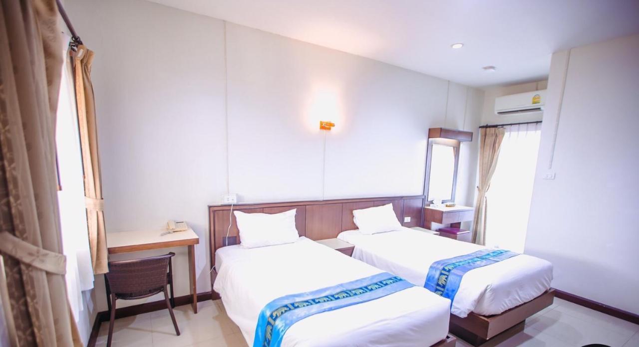 Bander Hotel Phu Khieo Buitenkant foto