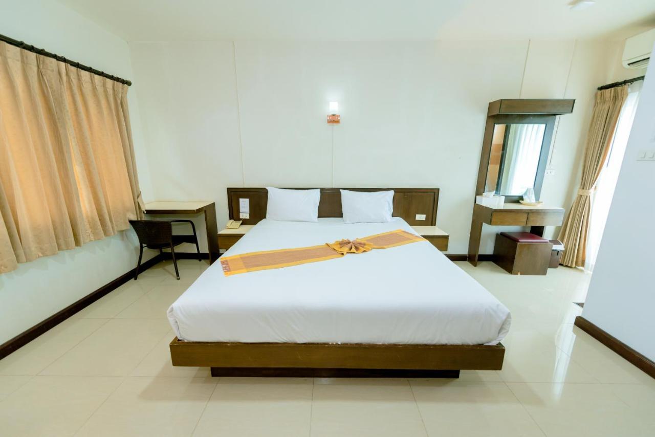 Bander Hotel Phu Khieo Buitenkant foto